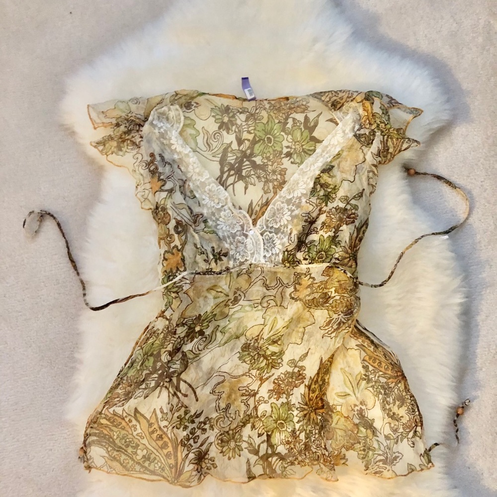 Emma & Sam sheer floral top 100% silk, S